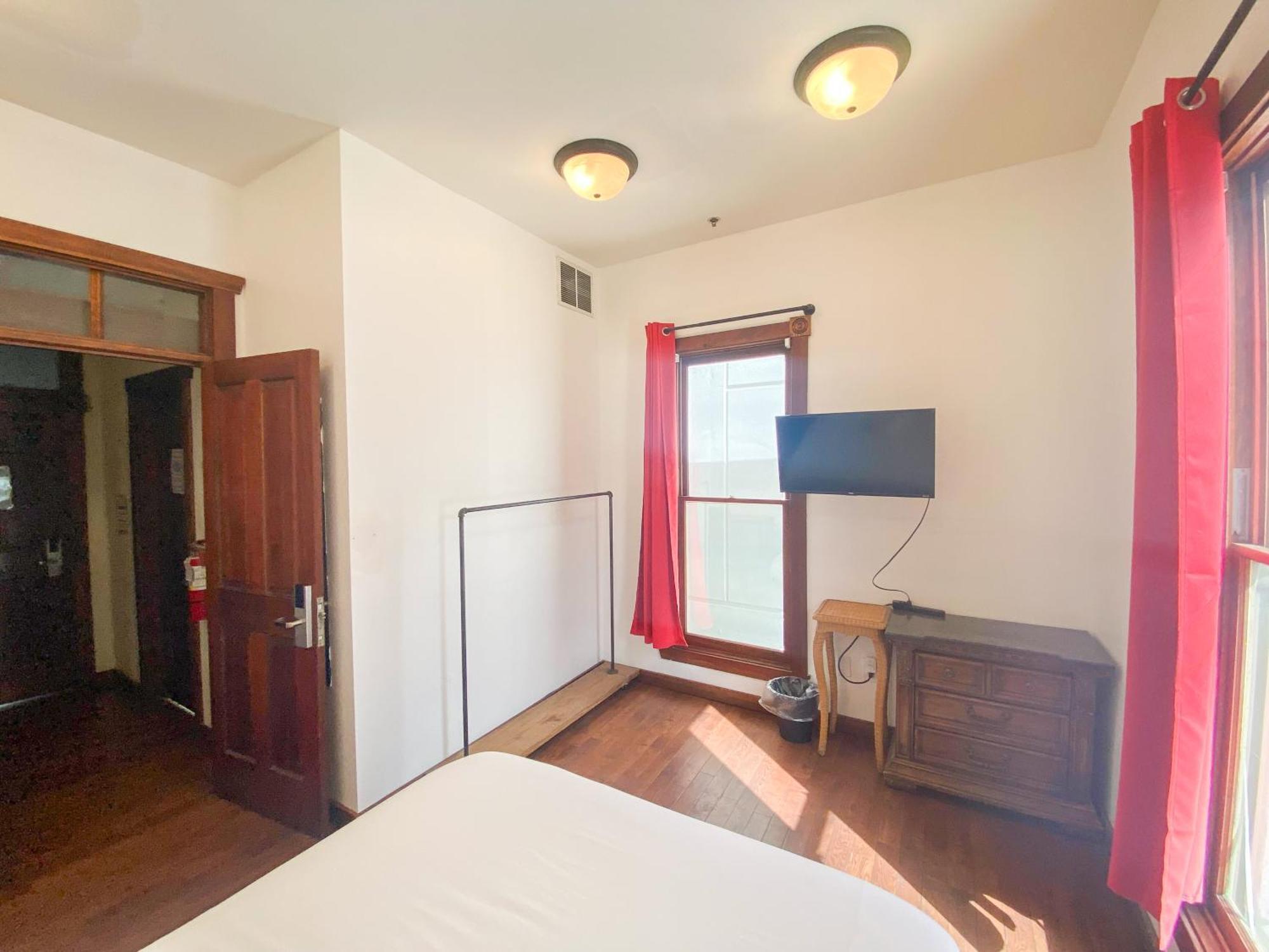 Ith Adventure (adults Only) Albergue San Diego
